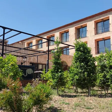 La Figuerola & Restaurant Hotel