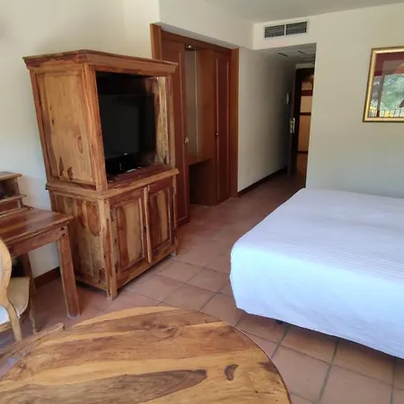 Hotel La Figuerola Hotel&restaurant Vandellòs