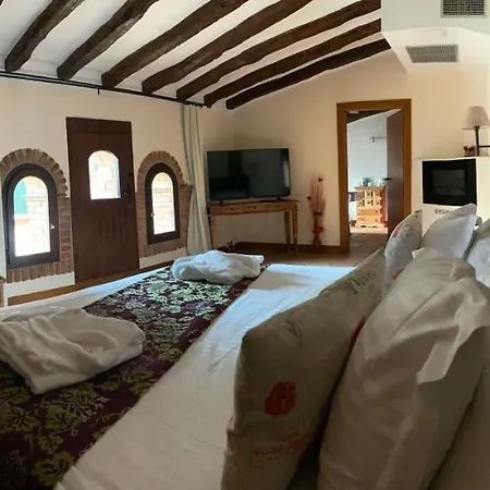 Hotel La Figuerola & Restaurant Vandellos